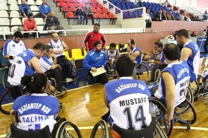 Tekerlekli Sandalye Basketbol Takımı, takdir topluyor