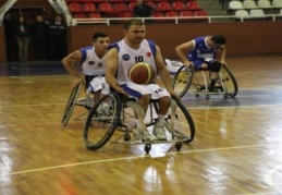 Tekerlekli Sandalye Basketbol Takımı,Muş Engellileri 70-62 yendi