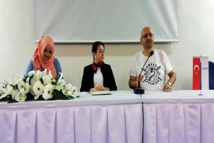 Teknolojiyi; bilgi sahibi olalım, bağımlısı olmayalım noktasında tutmalıyız