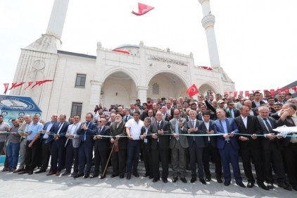 Tekstil Kent Ensar Cami hizmete açıldı 