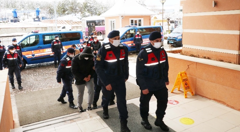 Telefon dolandırıcılığı ile 2 milyon liralık vurgun yaptılar