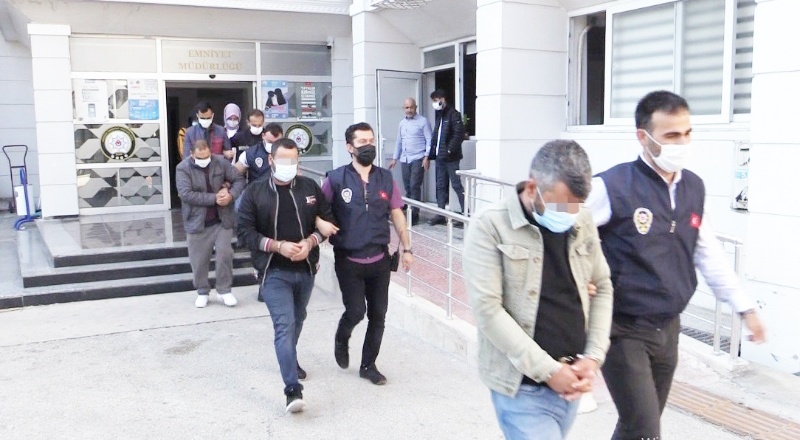 Telefonda dolandırıcılık yapan sahte polislere operasyon