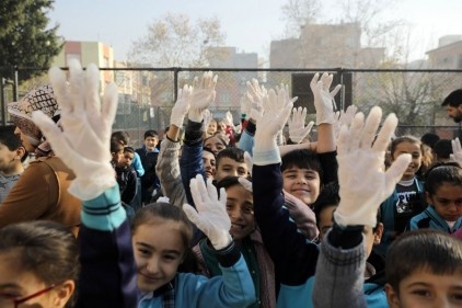 Temizlik harekatına, 7 okul 7 mahalle, 7 bin öğrenci katıldı