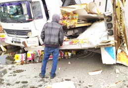 Tenekelerce yağ yere döküldü