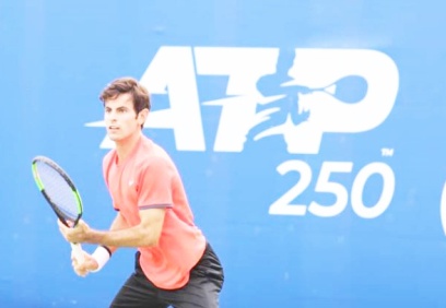 Tenis, koronavirüs dinlemedi!