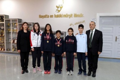 Tenis Turnuvası&#8217;ndan dört madalya ile döndüler