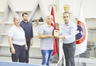 Tenis turnuvasının kazananı Kahraman oldu