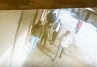 Tentenin kardan dolayı çöktüğü anlar kamerada