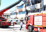 Terlik fabrikasında çıkan yangın kontrol altına alındı