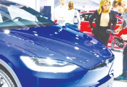 Tesla 285 bin aracını geri çağırıyor: Güvenlik tehlikesi oluşturabilir