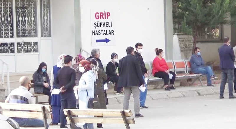 Test kuyrukları uzadı, Vali ikinci dalga için uyardı