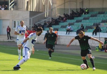  Denizlispor, evinde konuk ettiği Gaziantep Büyükşehir Belediyespor’u 2-1 mağlup etti. 