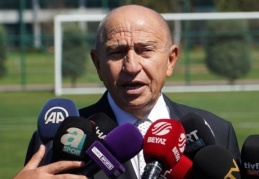 TFF Başkanı Nihat Özdemir, sağlık çalışanlarının stadyuma özel izinle alınması uygulamasının bir daha olmayacağını dile getirdi