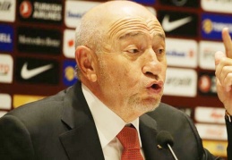 TFF Başkanı Özdemir: Sahaya 11 yabancıyla çıkılmaz, ona göre proje yapsınlar