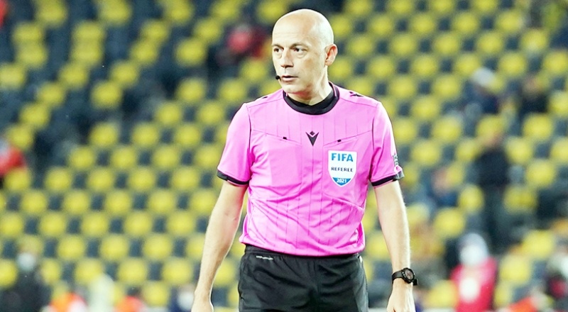 TFF doğruladı: "Cüneyt Çakır için gelen bir teklif var"