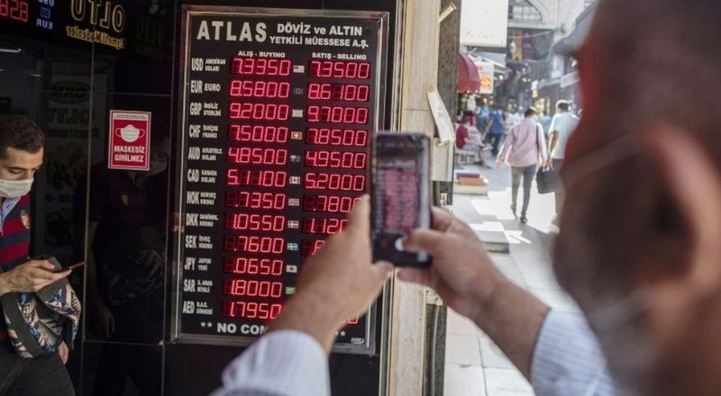 The Times: Türkiye'nin Lira'yı kurtarmak için seçenekleri azalıyor
