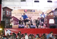 TİKA tırı Türkiye’de sadece Şahinbeylilere gösterilerini sundu