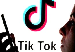 TikTok’ta gördüğü ‘Yardıma ihtiyacım var’ işaretini yapan kız çocuğu kaçırılırken kurtarıldı