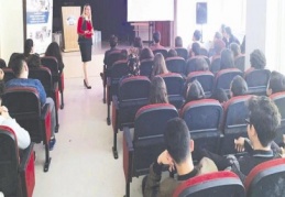 Tıp Fakültesi'nde eğitim ve teknik altyapı ile ilgili bilgiler paylaşıldı