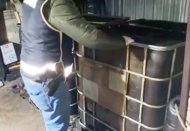 Tır garajından 5 bin litre kaçak akaryakıt çıktı