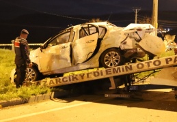 Tır ile otomobil çarpıştı: 1 ölü, 3 yaralı