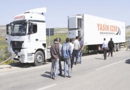 TIR şoförleri Suriye ordu birliklerinin saldırısına uğradı