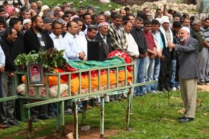 Tır şoförü öldü