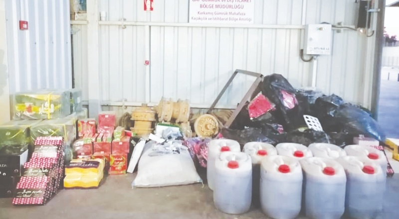 TIR’da yüklü miktarda kaçak malzeme bulundu