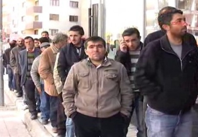 TİSK: İŞSİZLİKTEKİ AZALMANIN YÜZDE 85.8’İ DÜŞÜK NİTELİKLİLERDEN KAYNAKLANDI