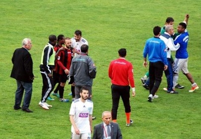 TKİ Tavşanlı Linyitspor maçının ardından olaylar çıktı
