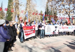 TL’nin değer kaybetmesi emekçilerin belini büktü