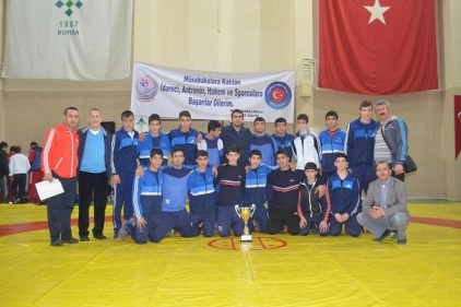 TOHM sporcuları sildi süpürdü