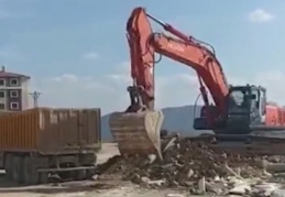 TOKİ eliyle Gaziantep’te konutlar için ilk kazma vuruldu