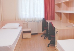 TOKİ önceliği öğrenci yurtlarına versin