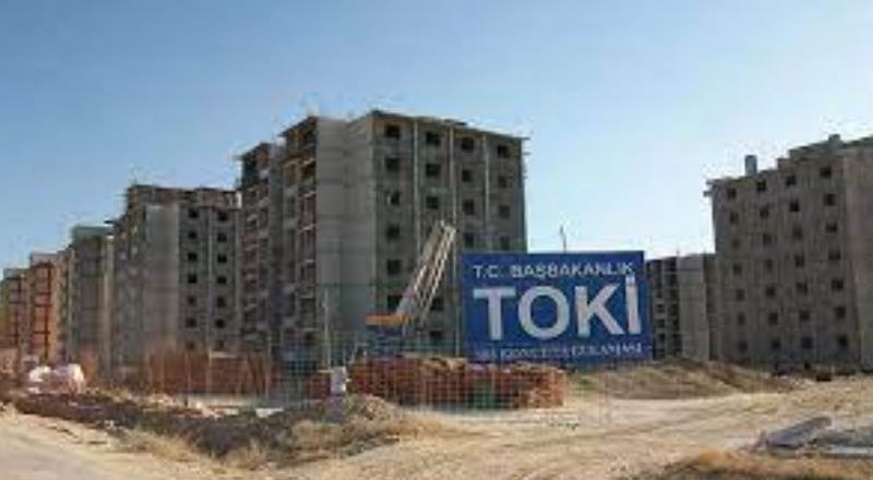 TOKİ'nin 6 yıl önce 60 milyon liraya yaptığı öğrenci yurdu, 32 milyona satışa çıkartıldı