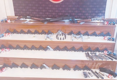 Toplu silah kaçakçılığı operasyonunda 15 kişi tutuklandı