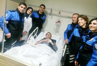 Toplum destekli polisten, onkolojiye moral ziyareti