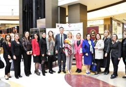 Toplum yapısının temelinde kadın vardır