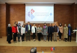Toplumsal sorunlara çözüm bulmakla mükellefiz