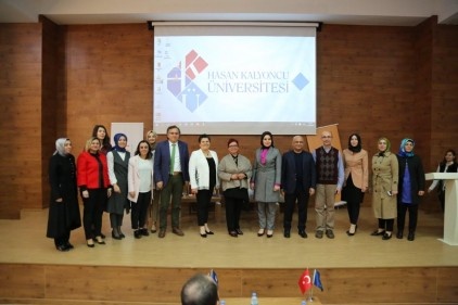 Toplumsal sorunlara çözüm bulmakla mükellefiz