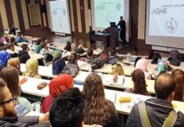 Toplumun her kesimine dokunan ve tüm kılcal damarlarında olan bir meslek