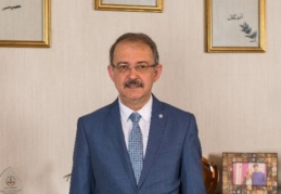 “Toplumun temeli olan ailenin mimarı ve koruyanı”