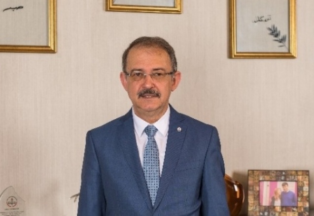 “Toplumun temeli olan ailenin mimarı ve koruyanı”