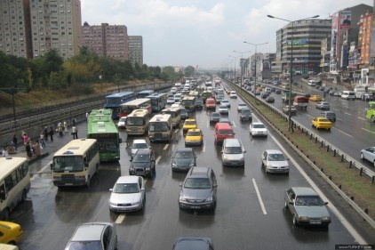 Trafiğe kaydı yapılan araç sayısı yüzde 22 geriledi