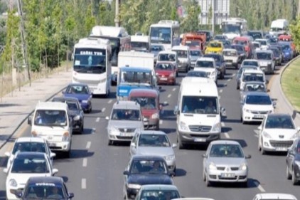 Trafiğe kayıtlı araç 18 milyon 693 bin 972 oldu