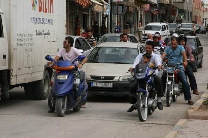 Trafiğe kayıtlı araç sayısı 22 bin 164 adet arttı