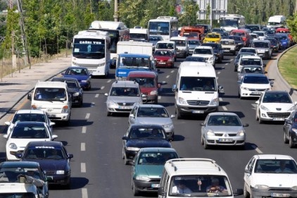 Trafiğe kayıtlı araç sayısı 20 milyon 350 bin 893 oldu