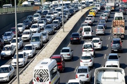 Trafiğe kayıtlı araç sayısı 19 milyon 793 bin 995 oldu