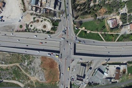 Trafik akışı, 52 gün süreyle kontrollü olarak servis yolundan sağlanacak