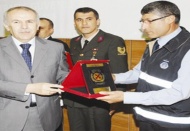 Trafik Haftası'nda büyükşehir zabıtasına ödül
